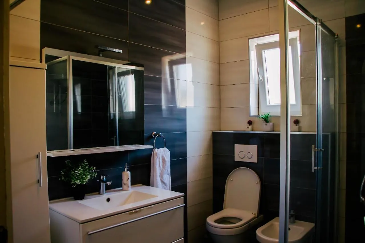 Green Oasis Apartment Kastela Croatia