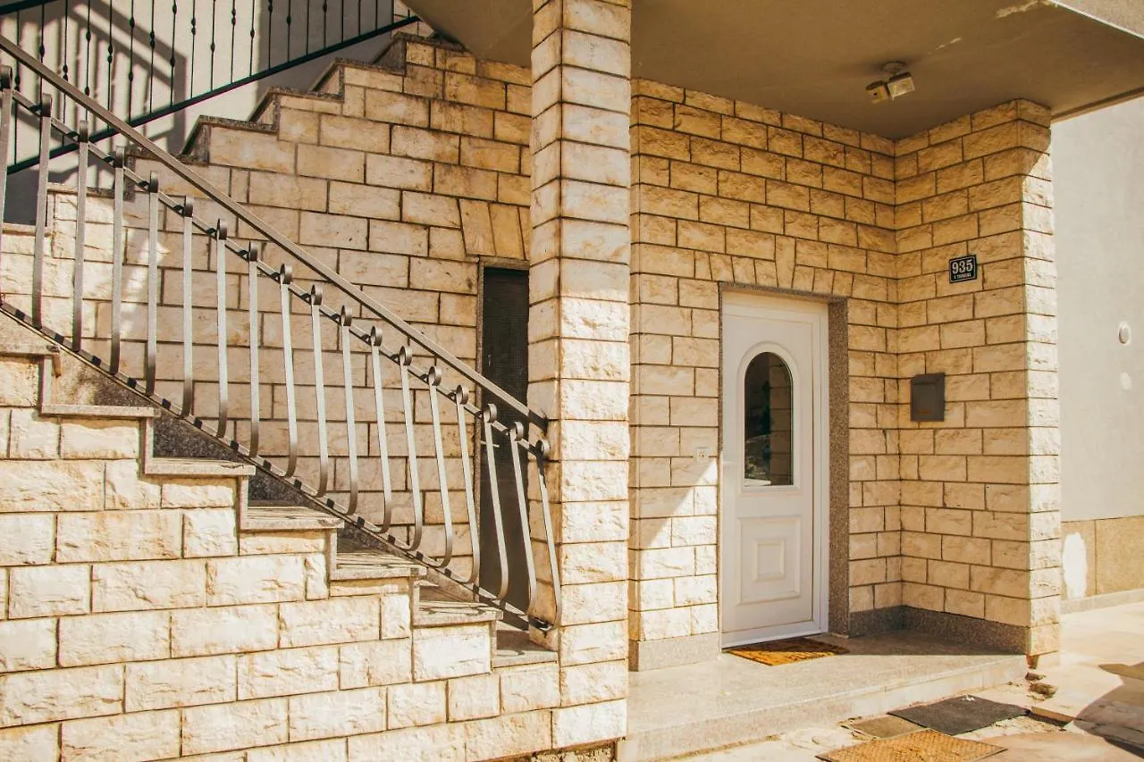 Green Oasis Apartment Kastela